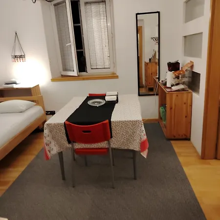 Cricket Song In Center Of * Split